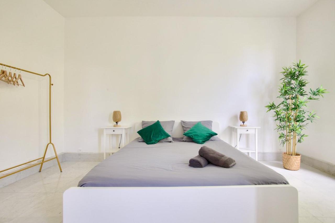 2 Bedrooms Tour Eiffel Rapp Paris Ngoại thất bức ảnh